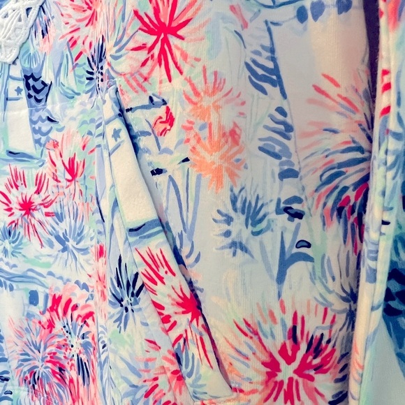 LILLY PULITZER Janie Embroidered Popover Top SEA TO SHINING SEA Size Small - Picture 4 of 9